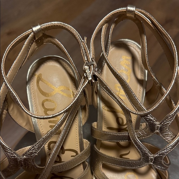 PRE-OWNED Sam Edelman Elegant Gold Strappy Sandals - Picture 5 of 15